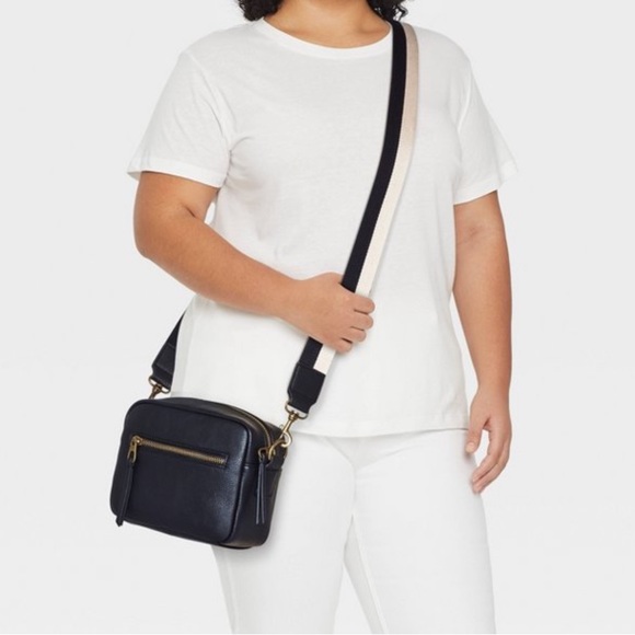 Universal Thread Camera Crossbody Bag black - Picture 4 of 5